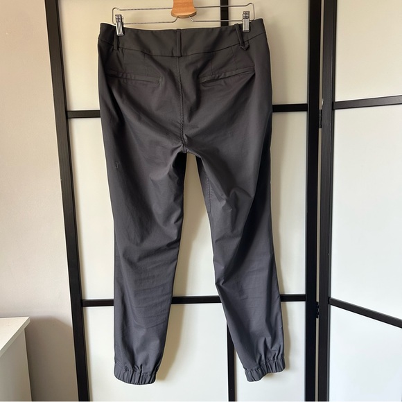 [34] Kit and Ace Men’s Dark Grey Jogger Style Casual Chino Pant - Picture 4 of 12